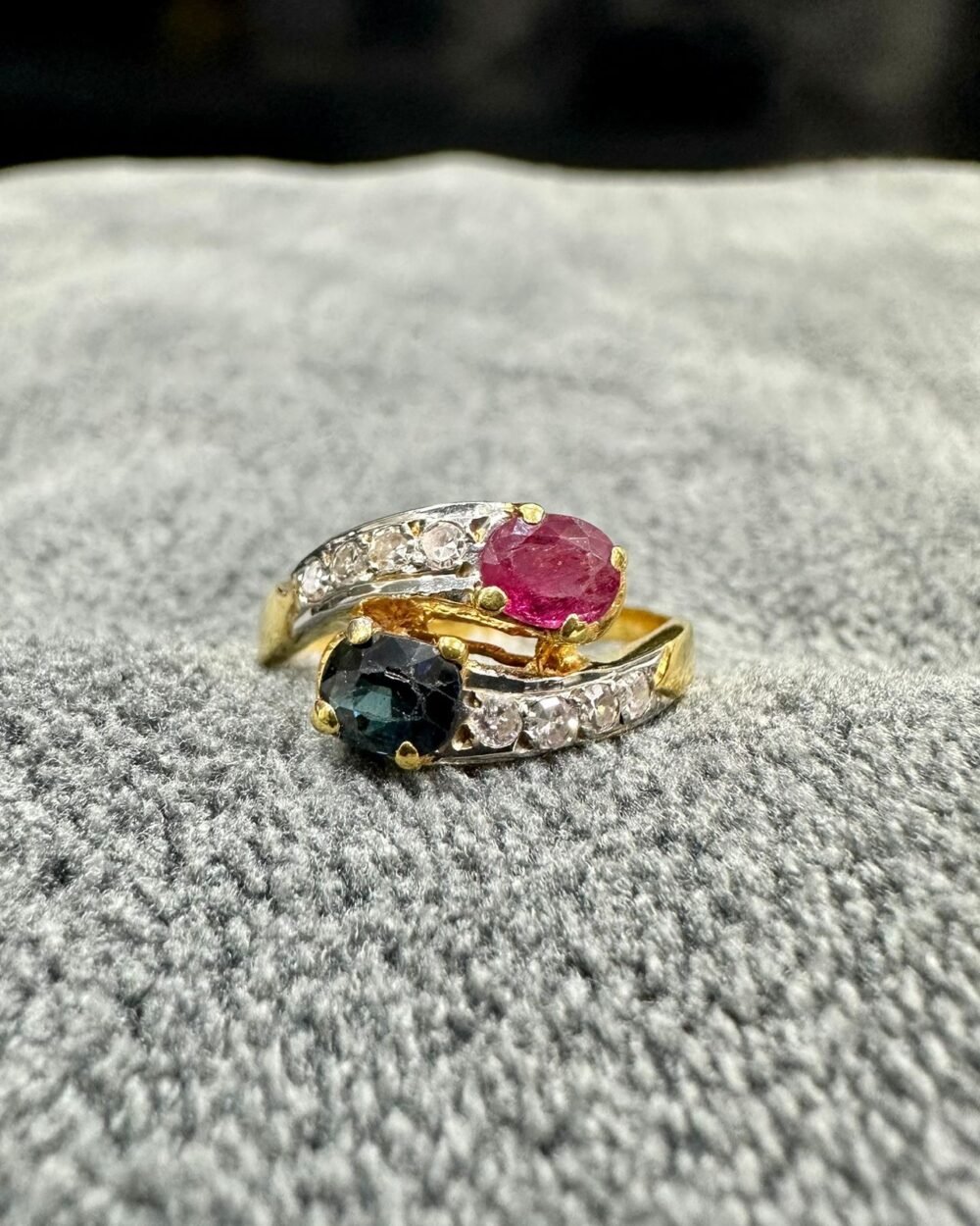GOLD18k Ring 💍 Dubai Preloved Ruby 0.5 Sapphire