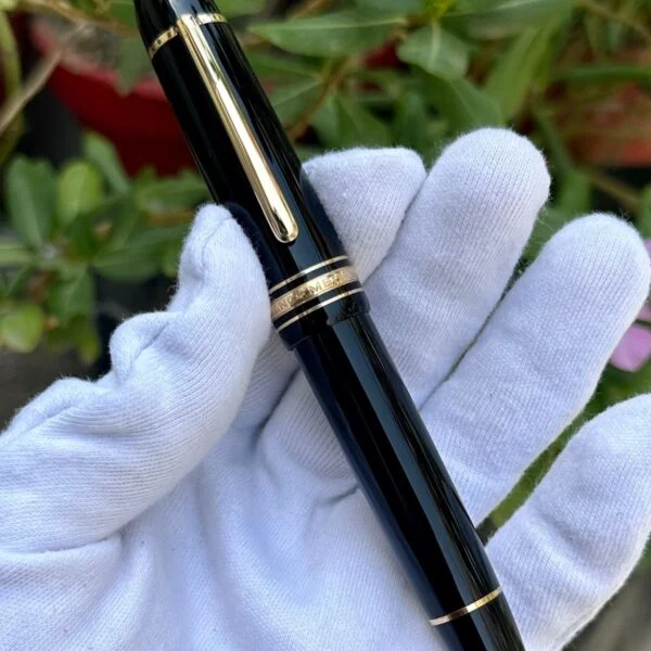MONTBLANC Meisterstück 149 Fountain Pen