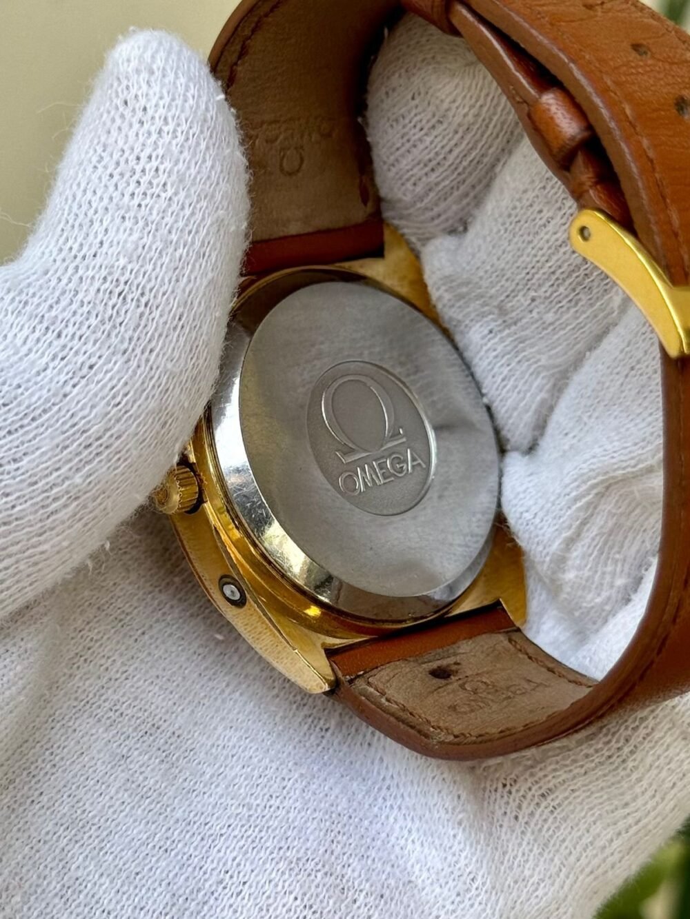 OMEGA Vintage 196.0066 Champagne Day-Date Dial Gold Plated 38mm Quartz Swiss Mens – photo 3