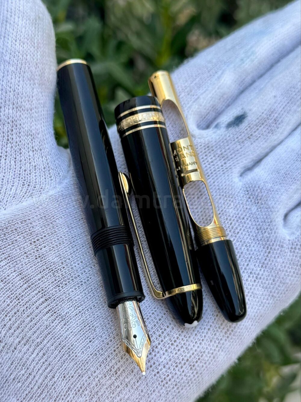 MONTBLANC Meisterstück 147 Traveller Fountain Pen Black Resin Gold Trim M Nib Germany – photo 3