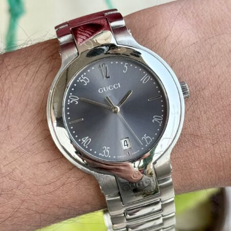 GUCCI 8900 Quartz Swiss Mens