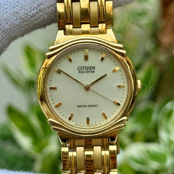 CITIZEN Eco-Drive E303 Cream Dial Gold-Tone 36mm Vintage Japan Mens