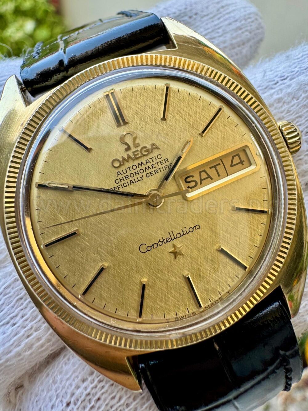 OMEGA Constellation C-Shape 168.019 Day-Date Champagne Dial Gold Automatic Swiss Mens – photo 2