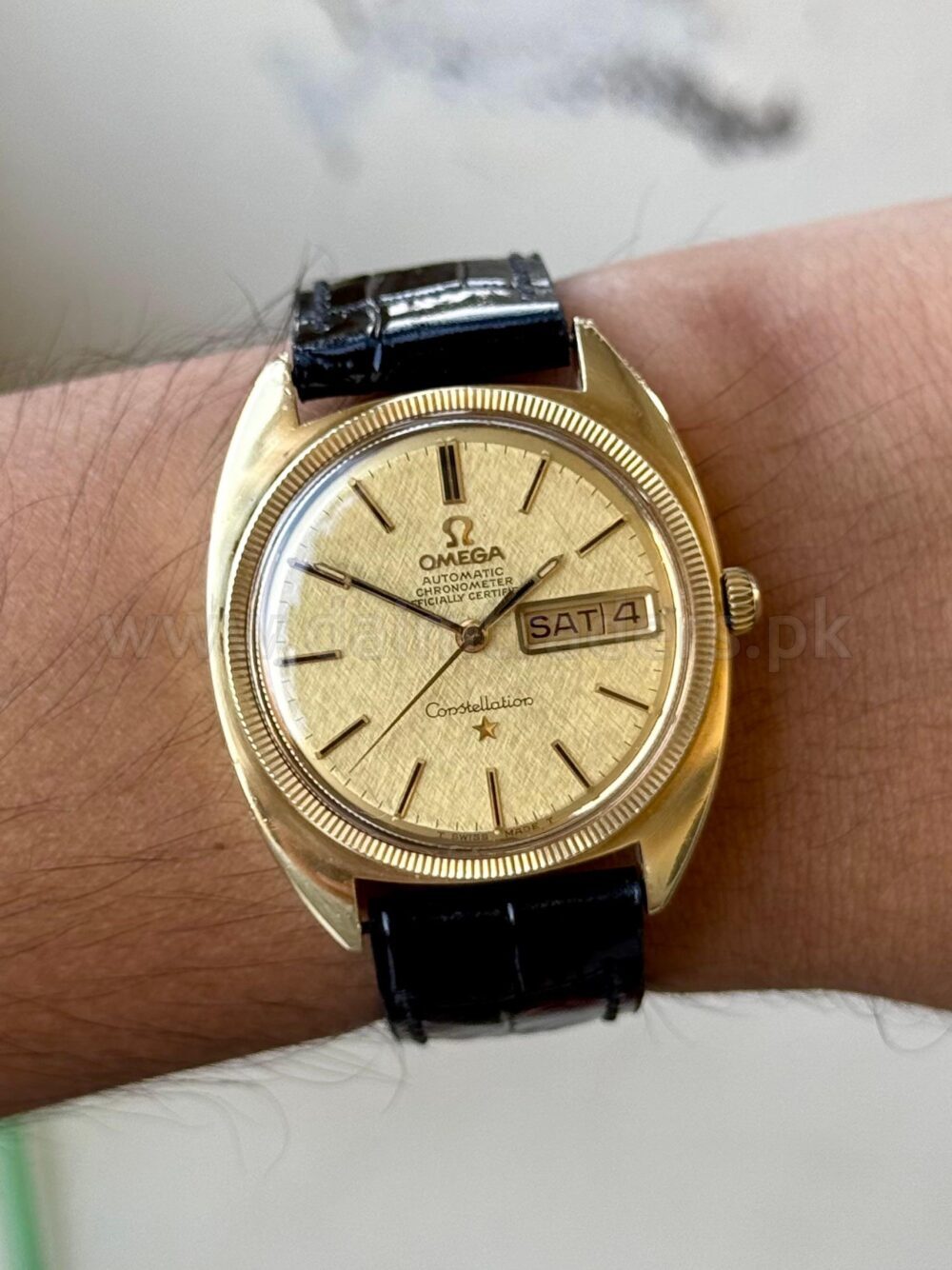 OMEGA Constellation C-Shape 168.019 Day-Date Champagne Dial Gold Automatic Swiss Mens – photo 3