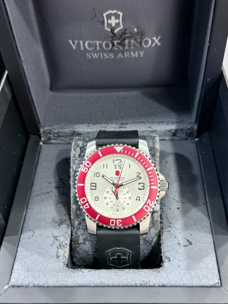 Victorinox Maverick II 241177 Swiss Mens Quartz Dual time - Image 4