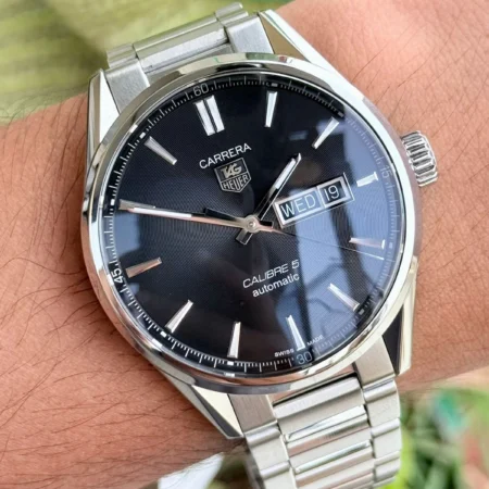 TAG HEUER Carrera WAR201A Caliber 5 Swiss Mens auto