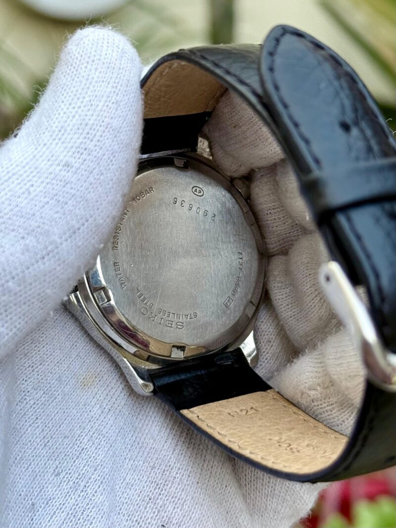 SEIKO 7T27 Vintage Quartz japan mens - Image 4