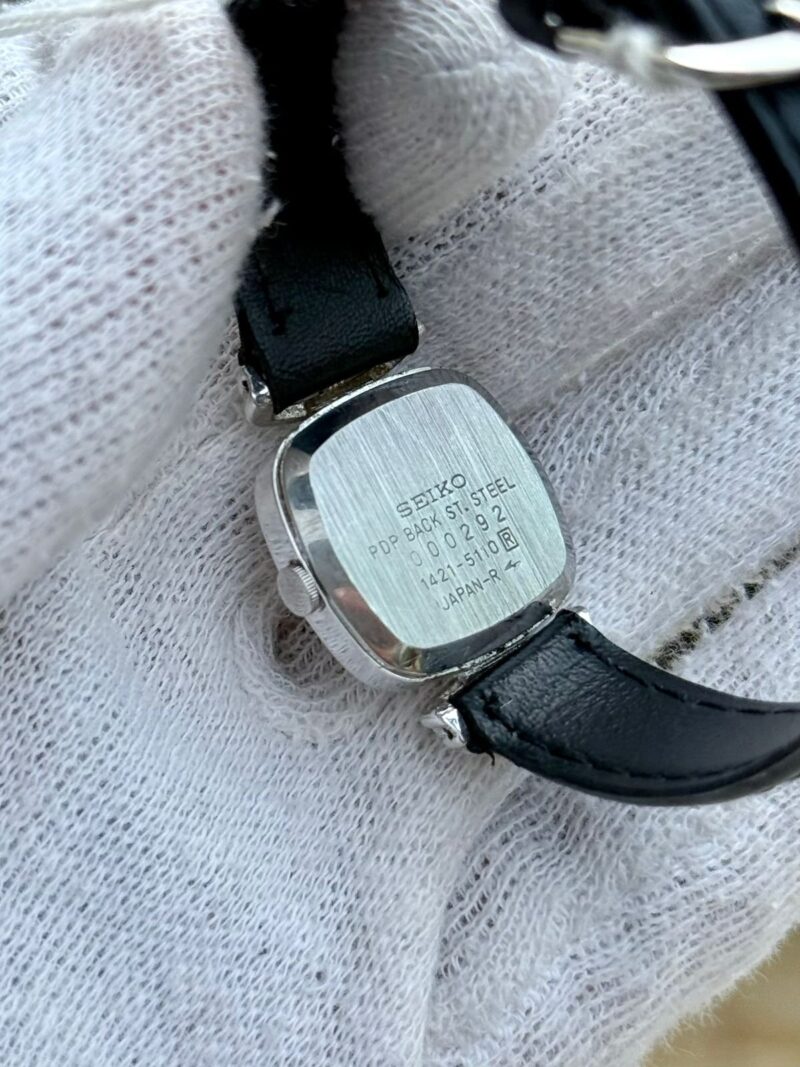 SEIKO Quartz Vintage Japan  Ladies - Image 4