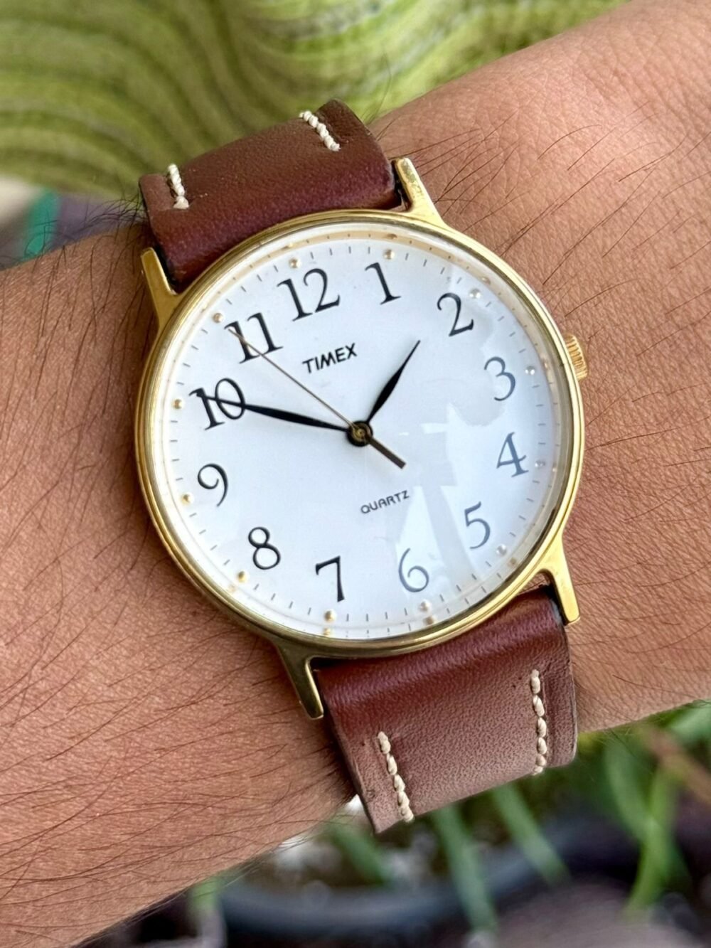 TIMEX White Dial Arabic Numerals Gold-Tone Slim Quartz USA Unisex