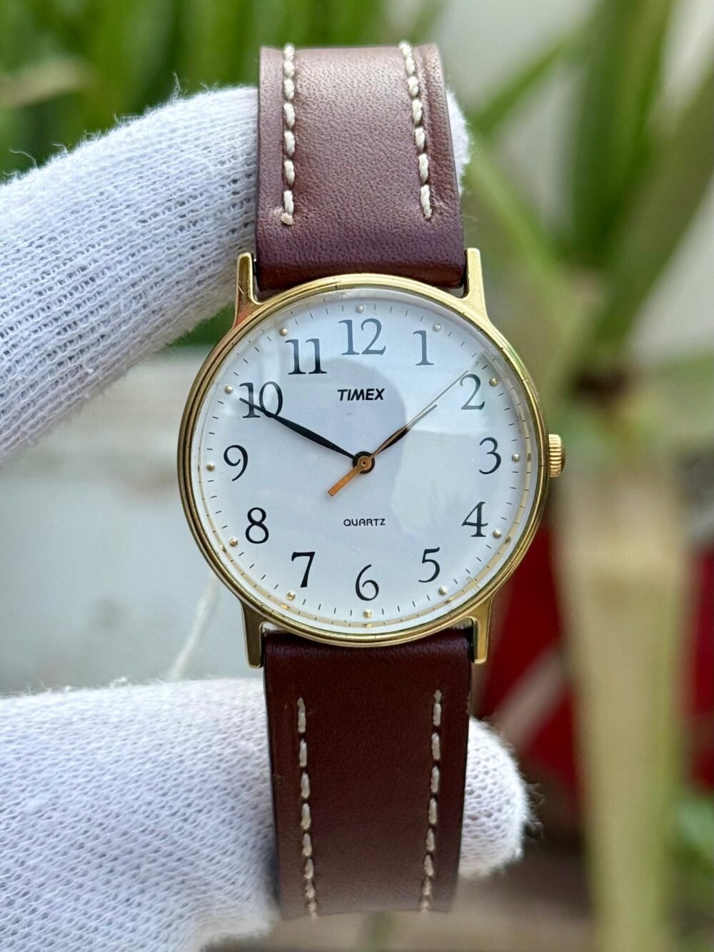 TIMEX White Dial Arabic Numerals Gold-Tone Slim Quartz USA Unisex – photo 2