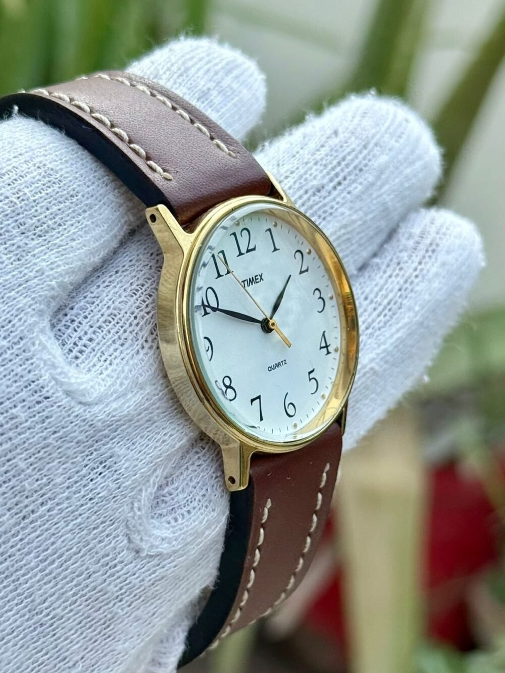 TIMEX White Dial Arabic Numerals Gold-Tone Slim Quartz USA Unisex – photo 3