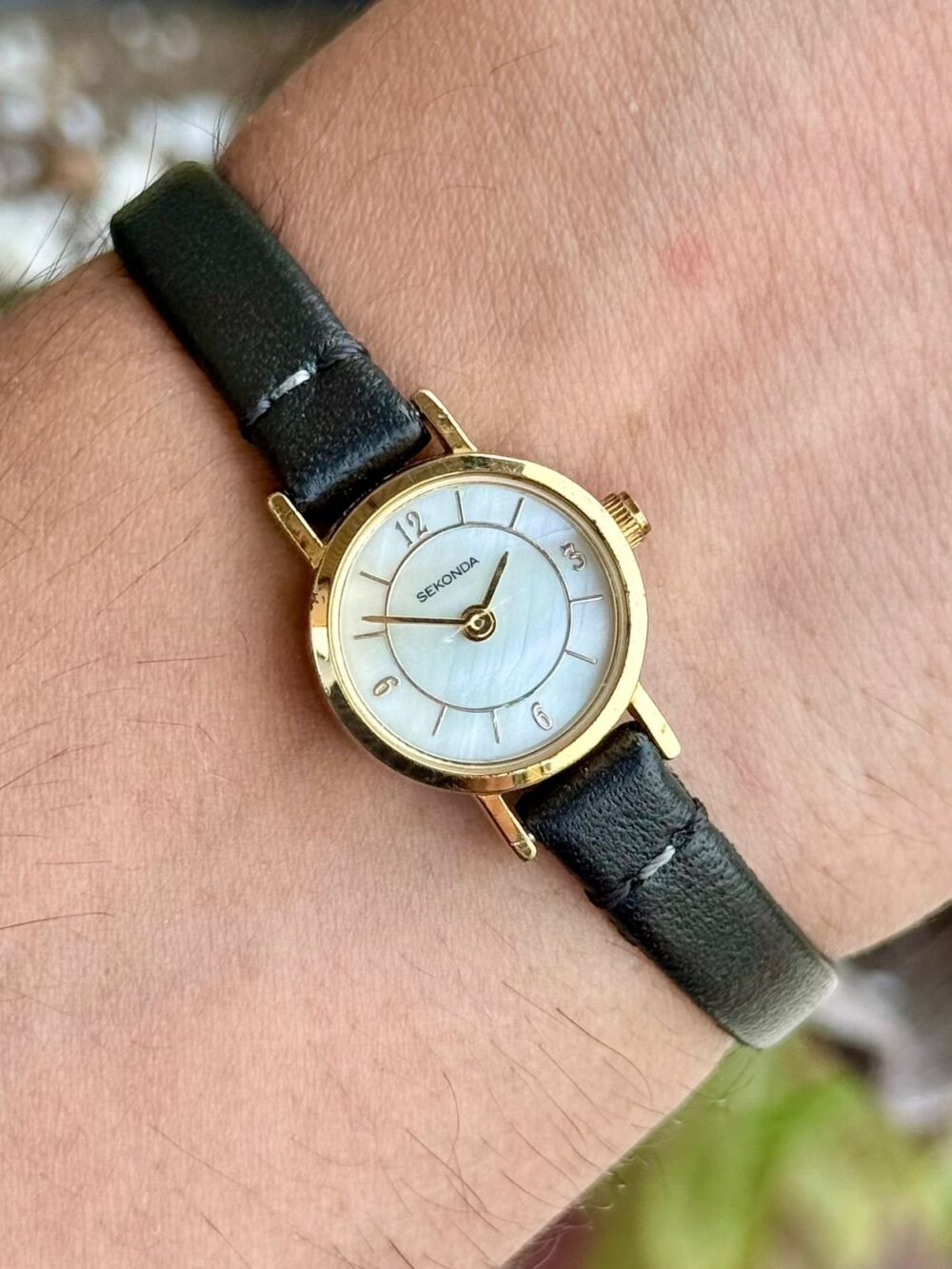 SEKONDA Quartz Japan Laides Gold plated Mop Dial – photo 2