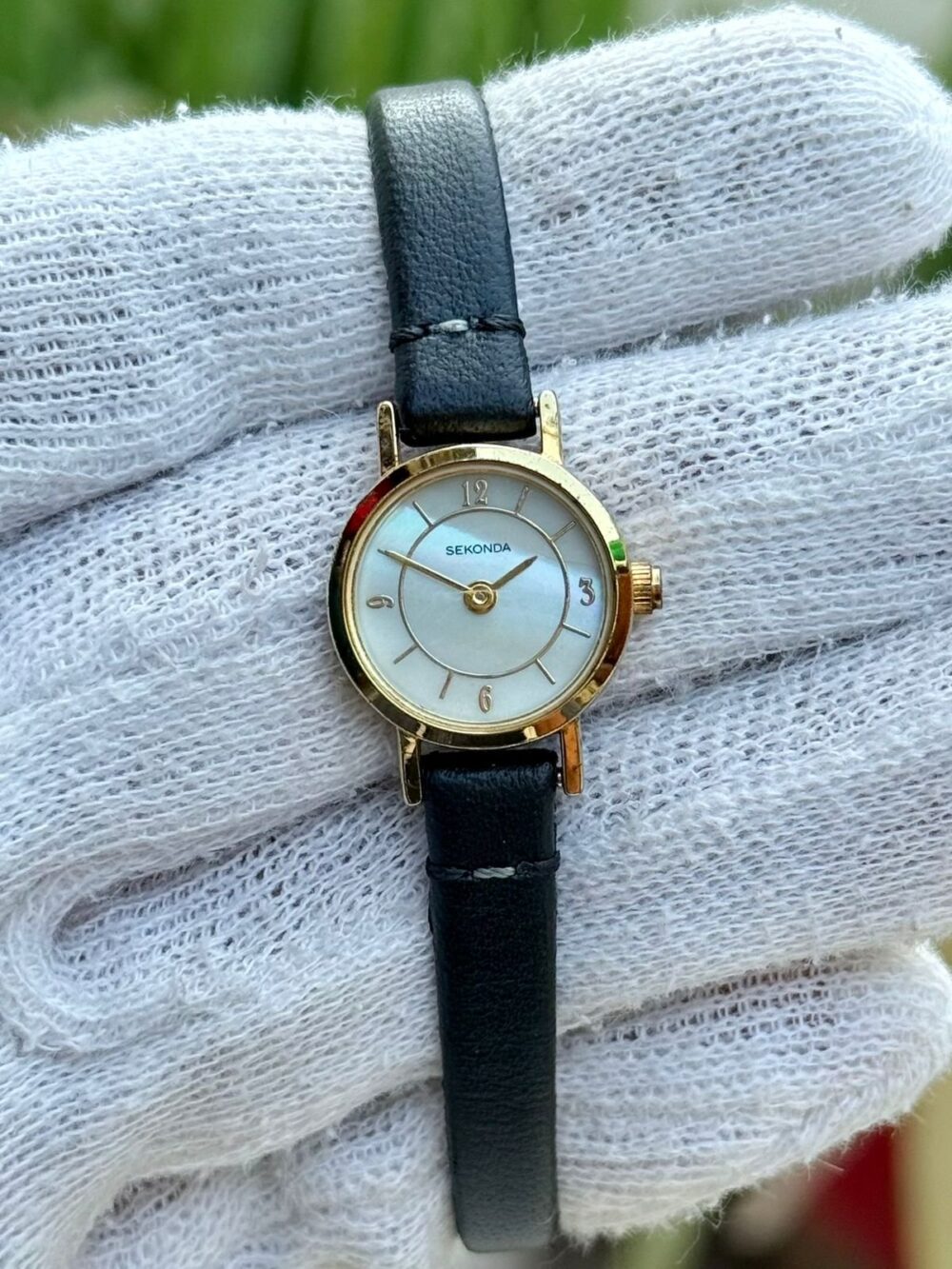 SEKONDA Quartz Japan Laides Gold plated Mop Dial