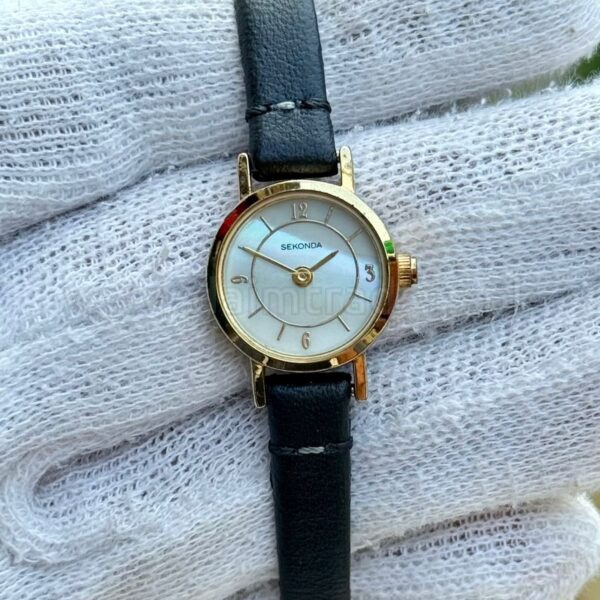 SEKONDA Quartz Japan Laides Gold plated Mop Dial
