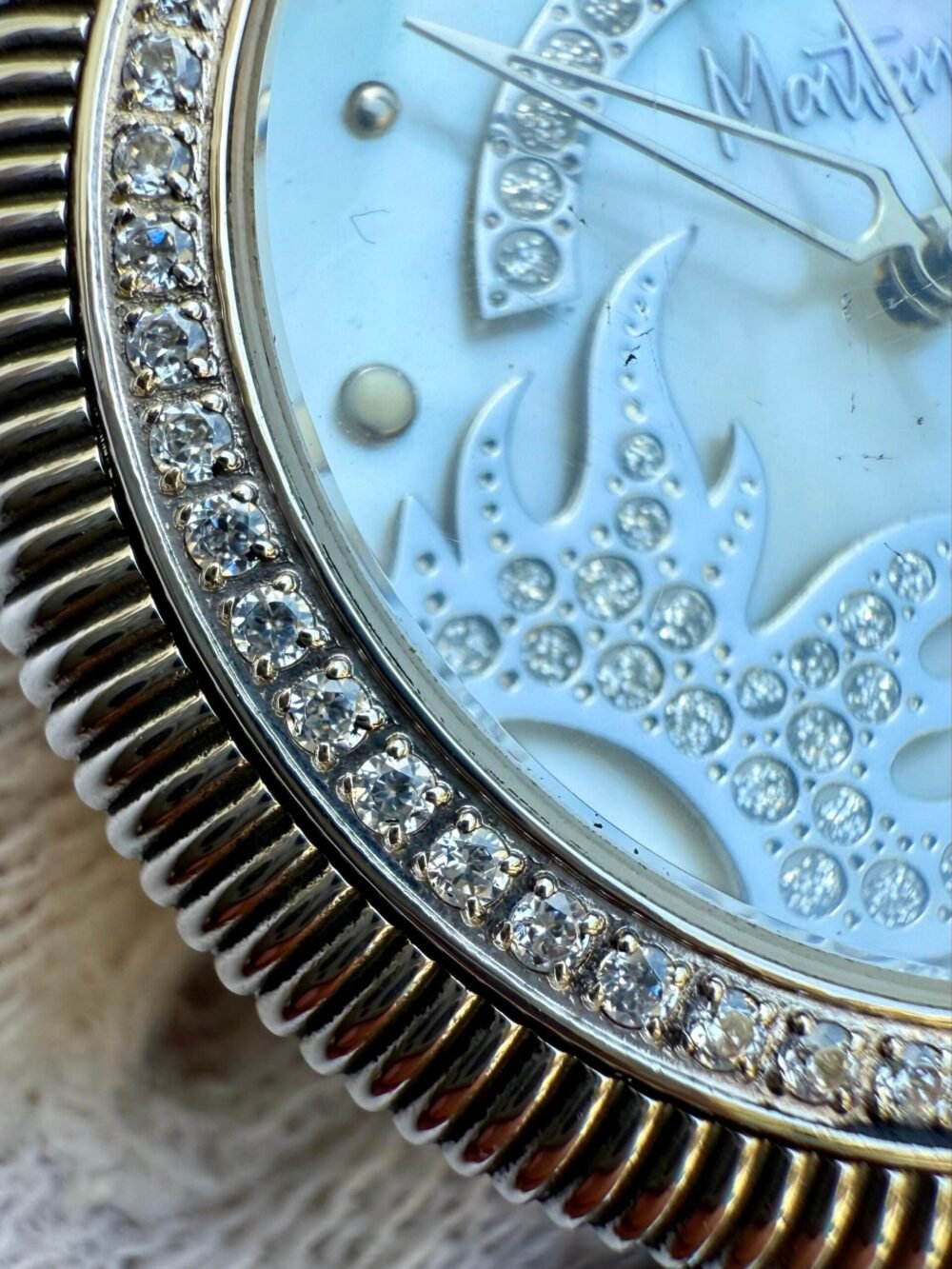 MARTANA Mother of Pearl Dolphin Dial Crystal Bezel 38mm Quartz Swiss Mens – photo 2
