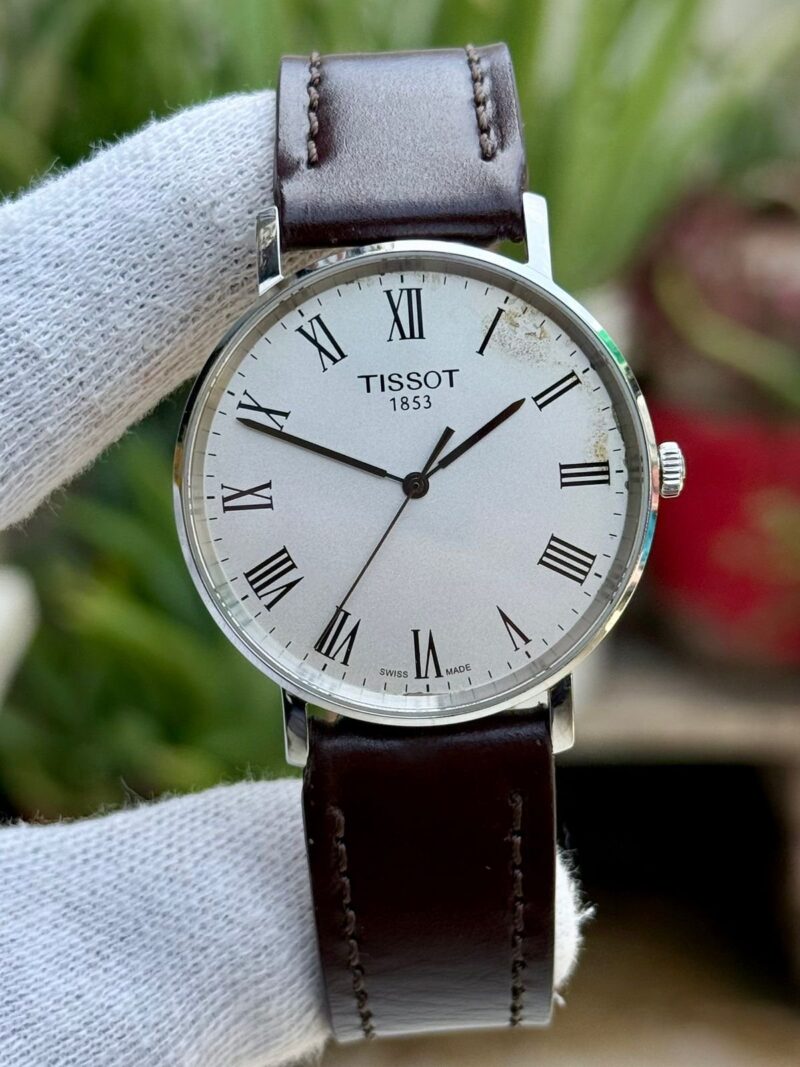TISSOT Classic Quartz Swiss 🇨🇭 Mens
Ref: T109.410.16.033