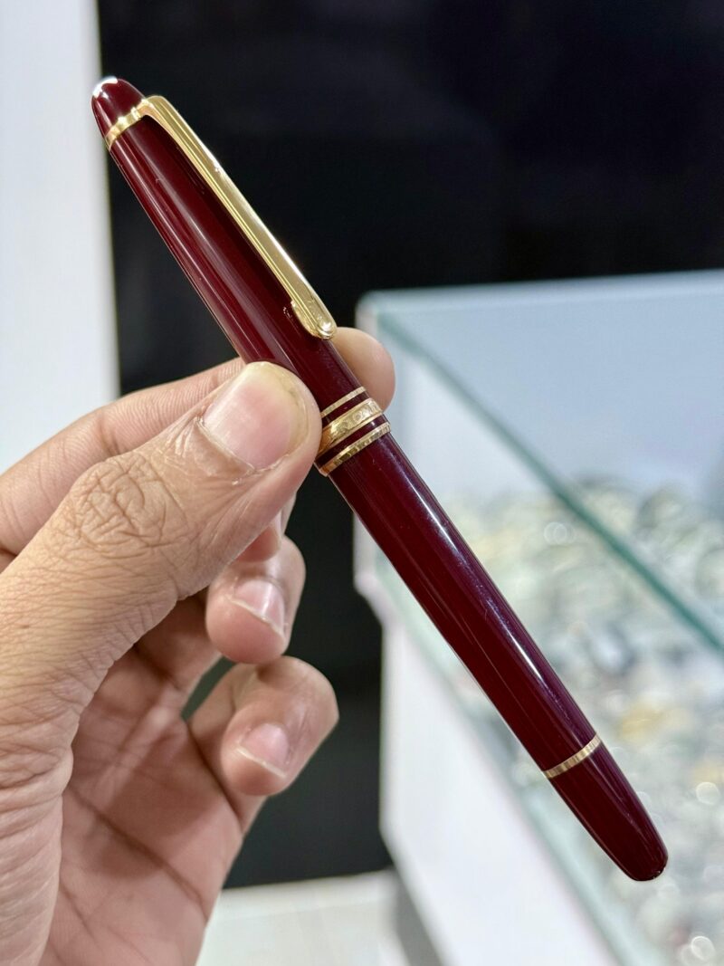 MONTBLANC Germany Rare Burgundy Fountain Pen 144
