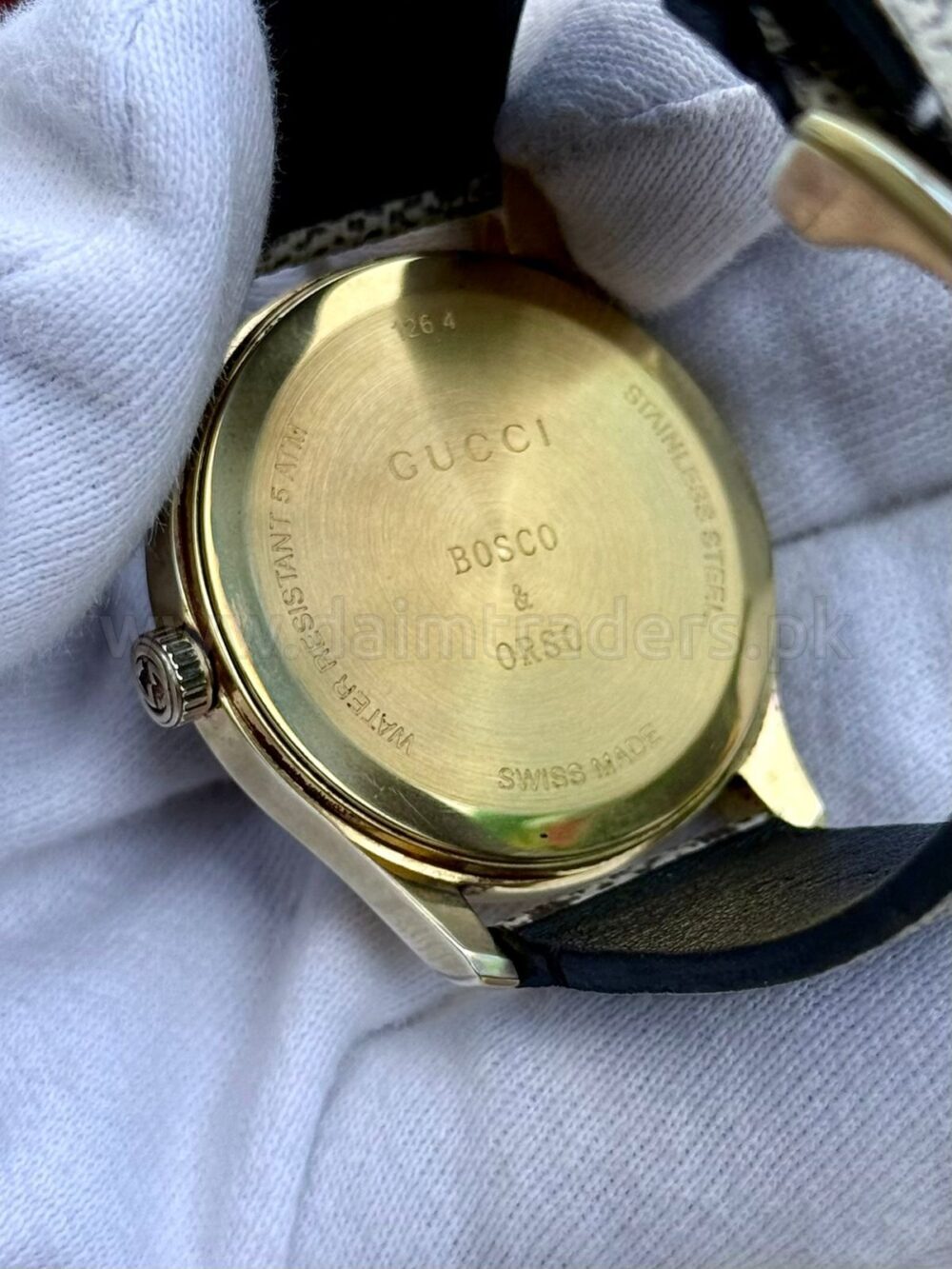 GUCCI G-Timeless Bosco & Orso 126.4 Dog Dial Gold-Tone 36mm Quartz Swiss Mens – photo 4