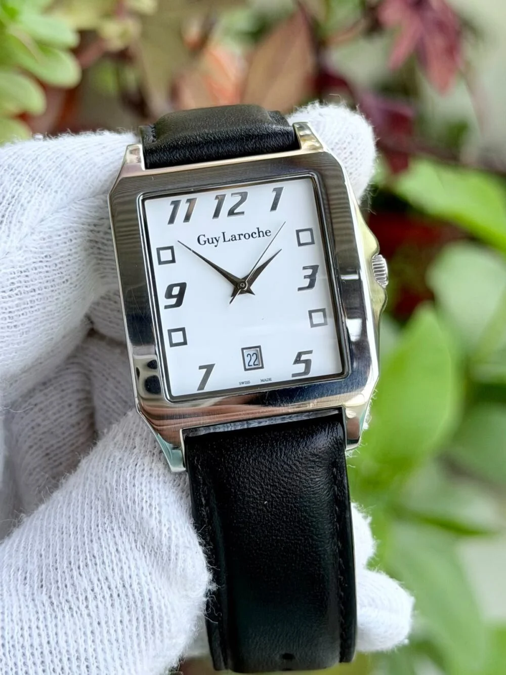 Guy Laroche 211.18 White Dial Steel Rectangular 38mm Quartz Swiss Mens
