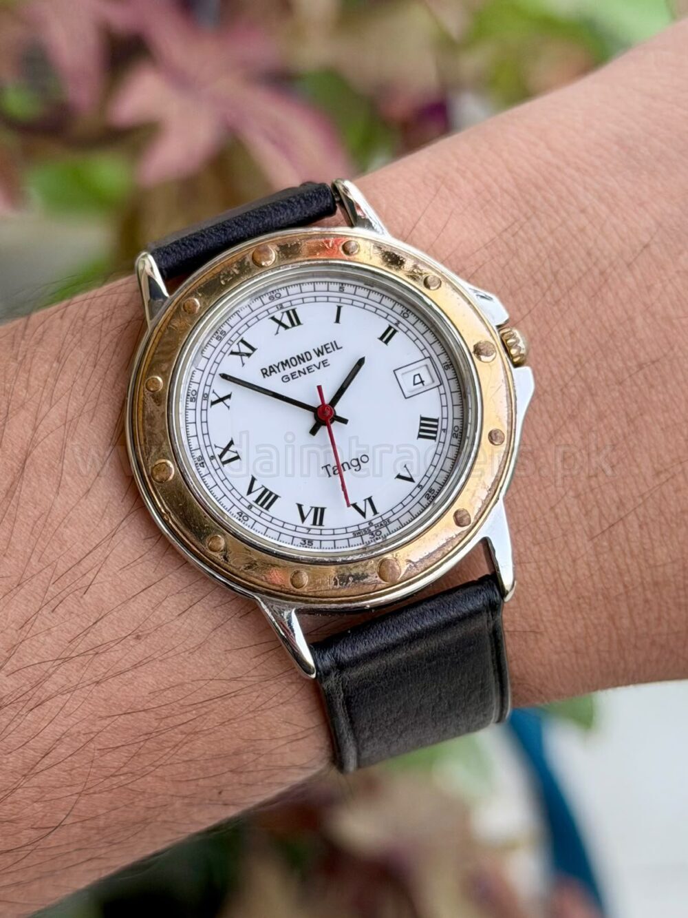 Raymond Weil Tango 5560 White Roman Dial Two-Tone Quartz Swiss Mens – photo 3