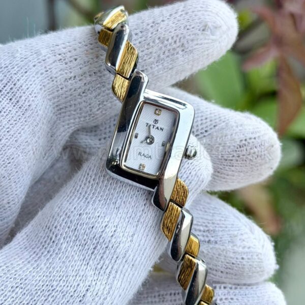 TITAN Raga 2337BE Quartz Indian Ladies