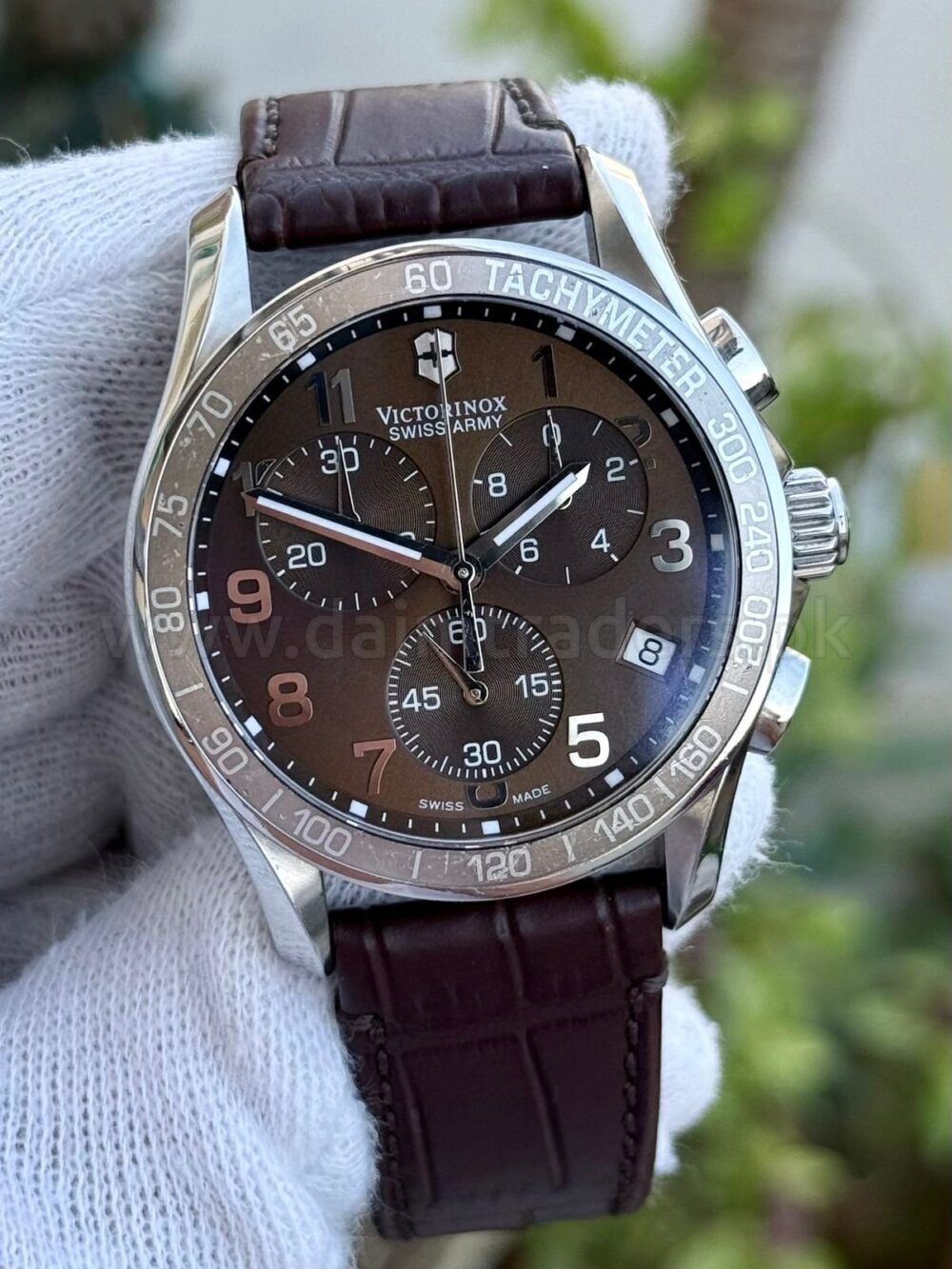 Victorinox Classic Chronograph 241928 Brown Dial Quartz Swiss Mens