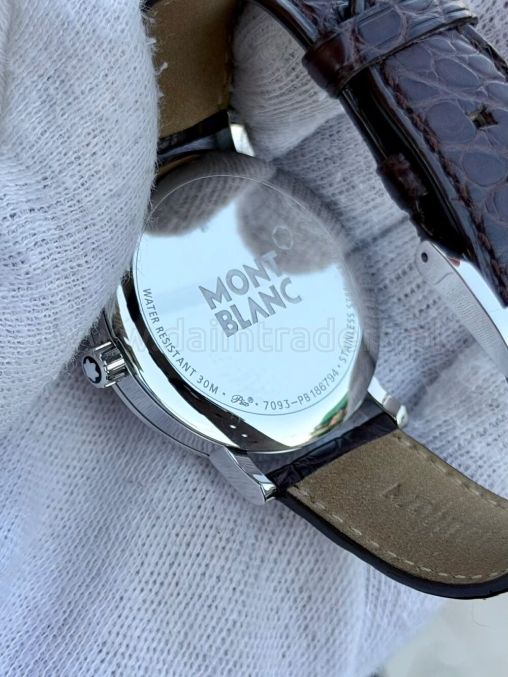 Montblanc Summit 7093 White Dial 40mm Quartz With Pen Swiss Mens – photo 3