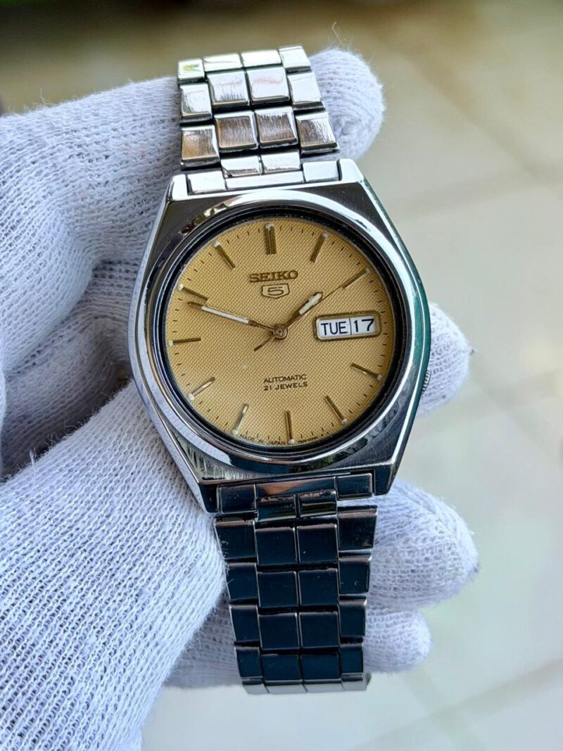 SEIKO 5 vintage 0590 Auto Japan Mens Daim Traders