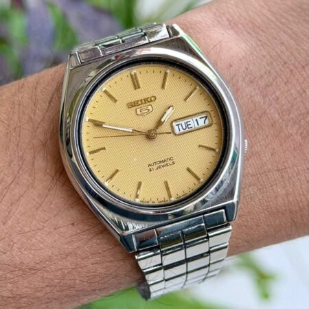 SEIKO 5 vintage 0590 Auto Japan Mens