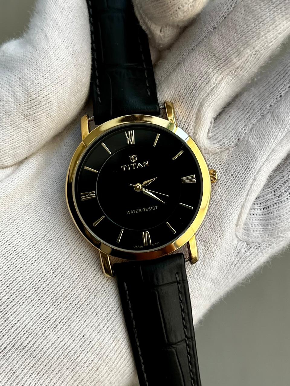 TITAN Dress watch Quartz