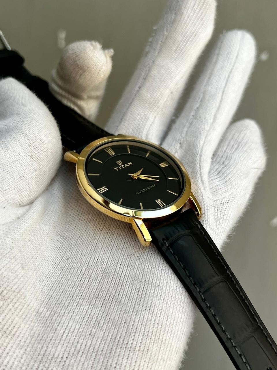 TITAN Dress watch Quartz – photo 2