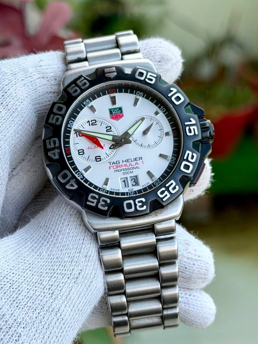 TAG Heuer Formula 1 Alarm WAH111B White Dial 41mm Quartz Swiss Mens