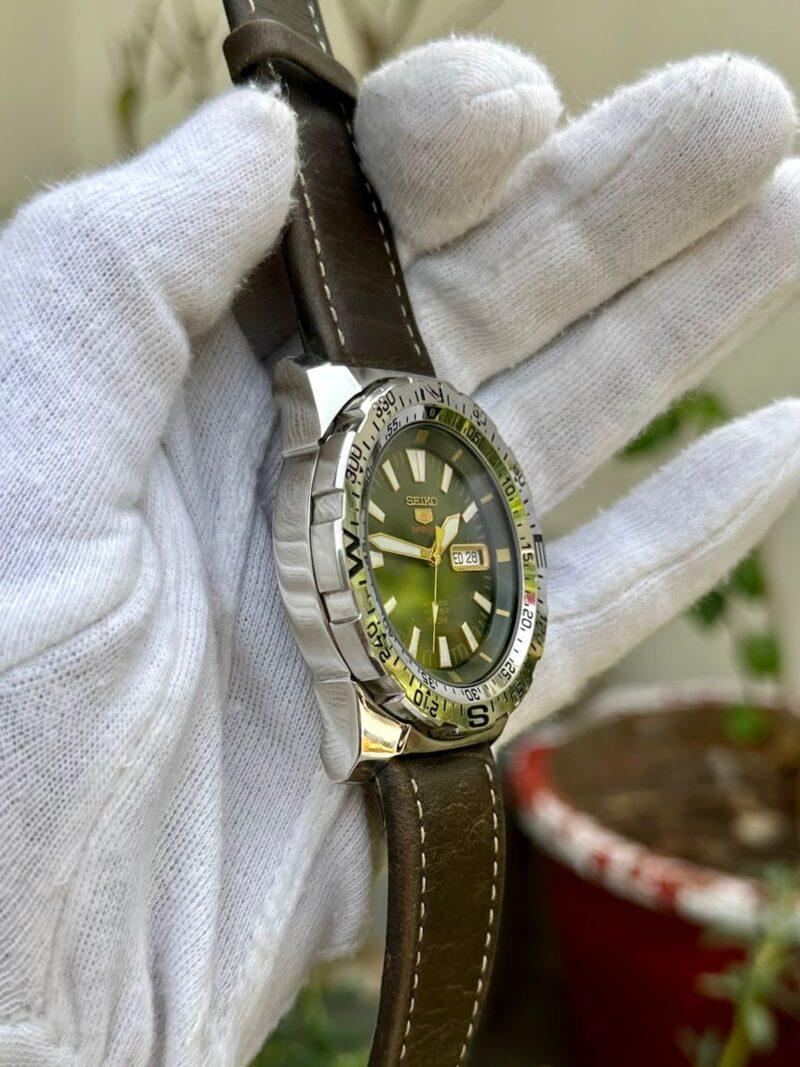 SEIKO 5 Sports Japan Mens
Ref: SRP537 | 44mm - Image 4