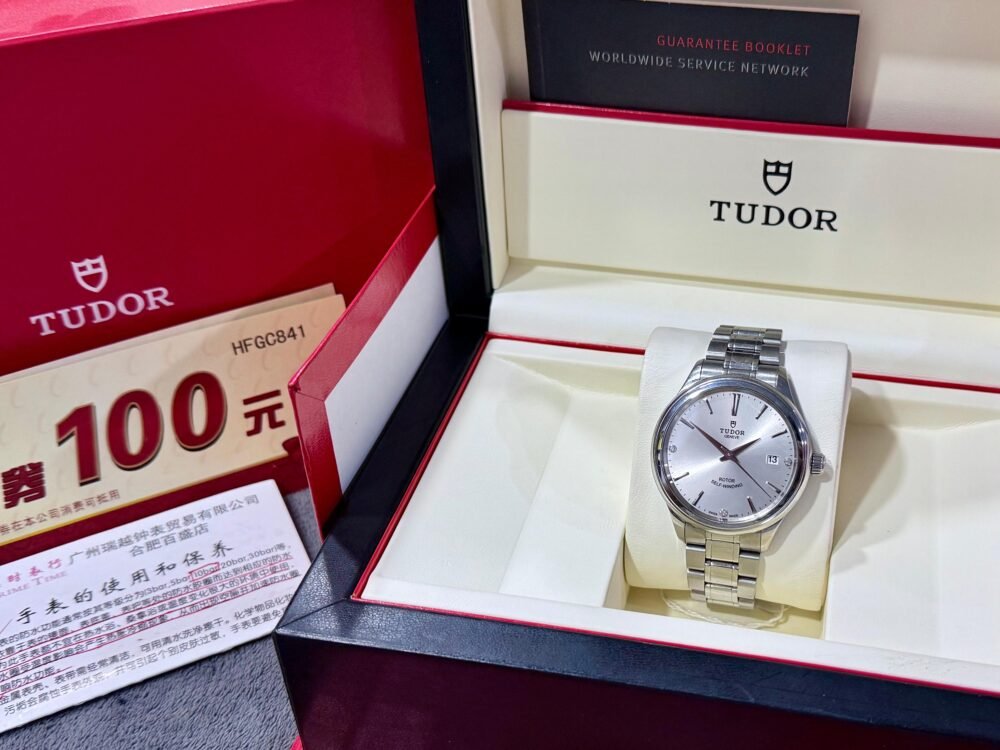 TUDOR Style M12500-0003 Silver Diamond Dial 38mm Automatic Swiss Mens – photo 2