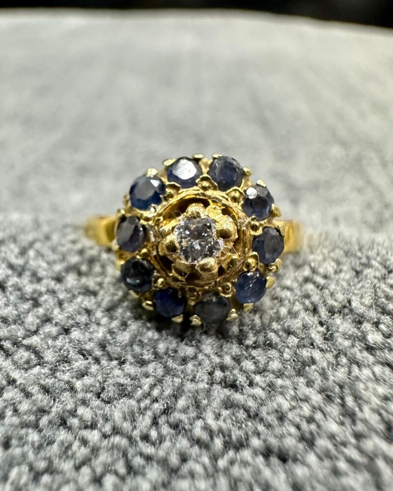 GOLD18k Ring 💍 Dubai Preloved 
1x Diamond 💎
