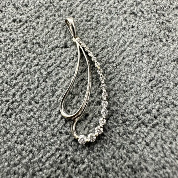 Gold 18k Leaf shape Pendant