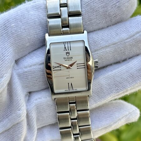 TUDOR Archeo Boy Size Quartz Swiss