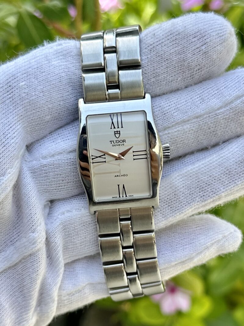 TUDOR Archeo Boy Size Quartz Swiss