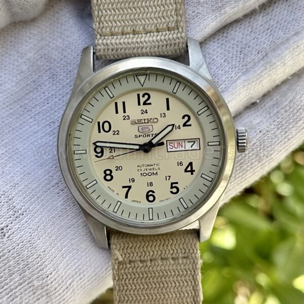 SEIKO 5 Sports Japan 🇯🇵 Military SNZG09