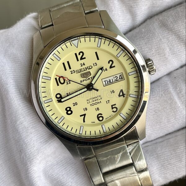 Seiko 5 Sports Japan SNZ