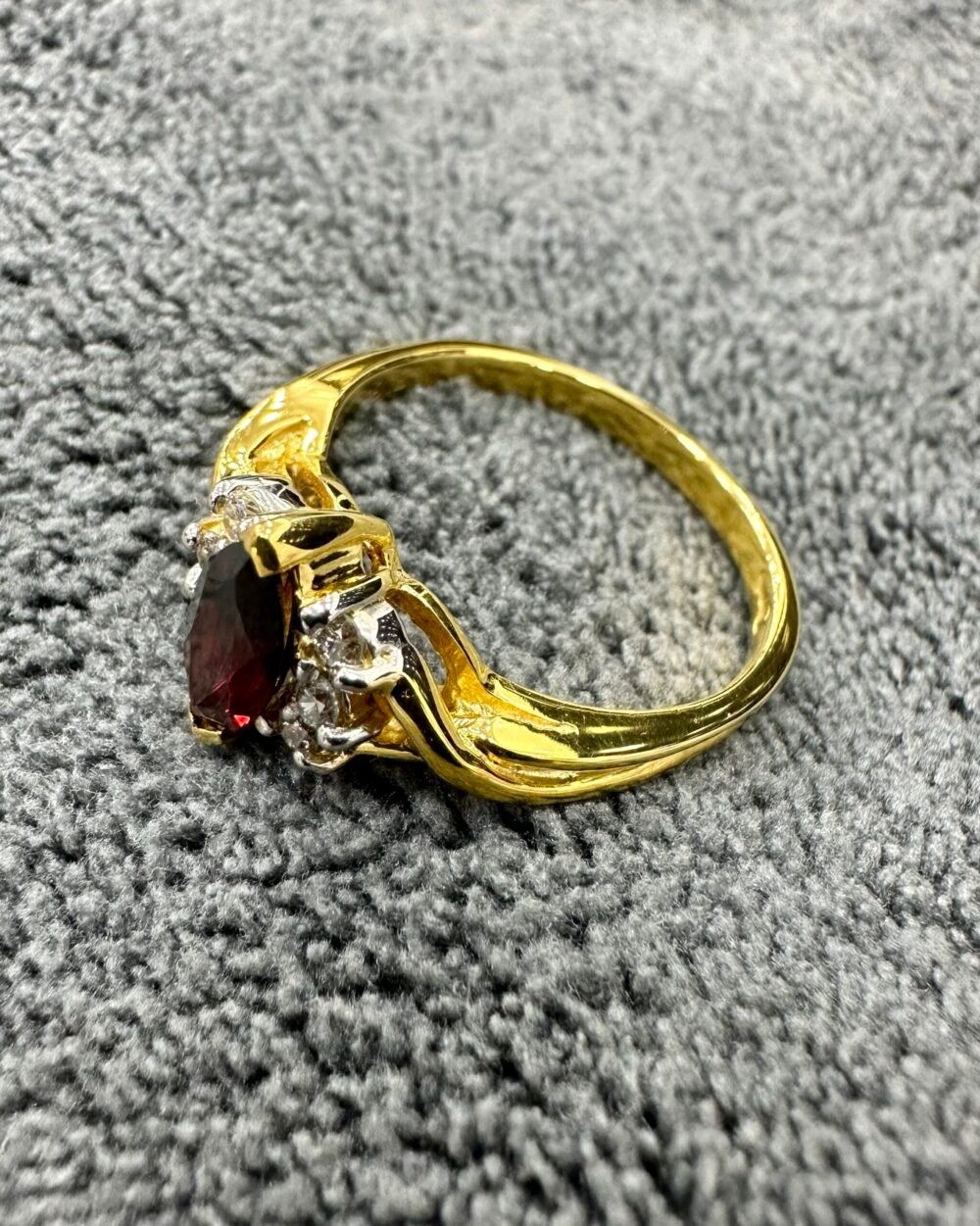 Gold14k Almandine Garnet and Diamond Ring – photo 3