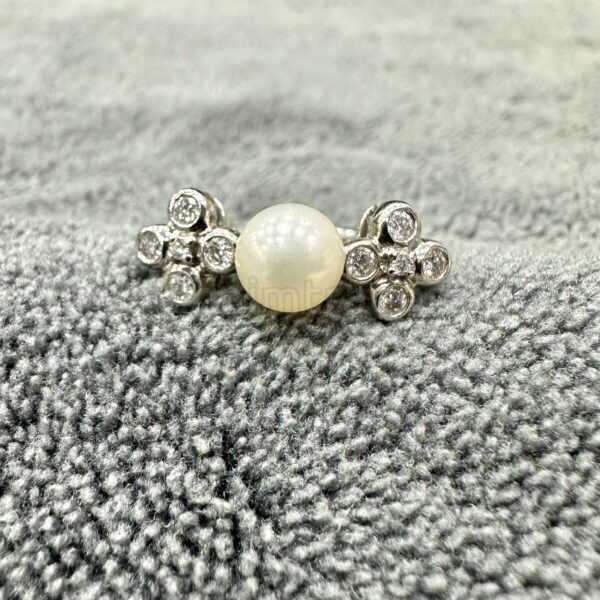 Gold18k Pearl and Diamond Ring