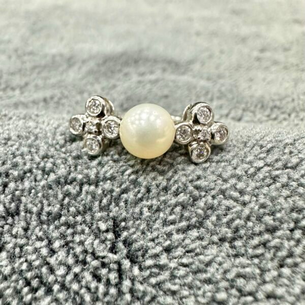 Gold18k Pearl and Diamond Ring