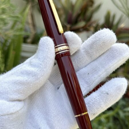 MONTBLANC 146 Rare Burgundy Fountain Pen Germany