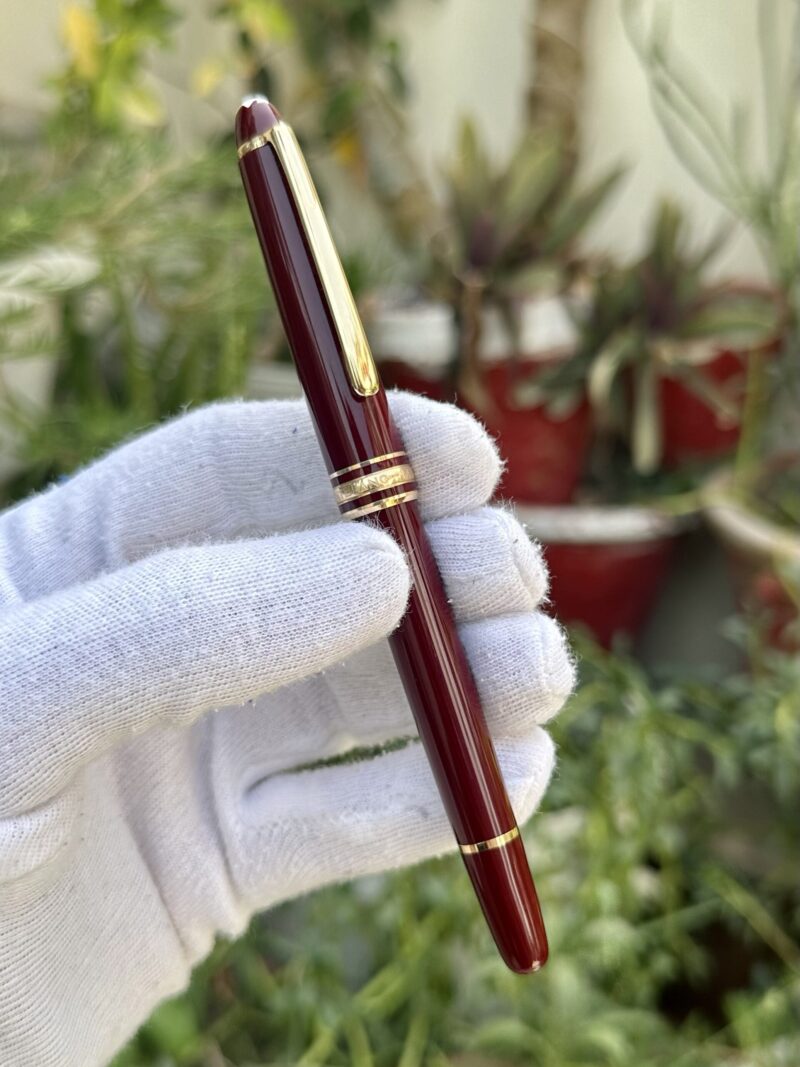 MONTBLANC Germany Rare Burgundy Fountain Pen 144