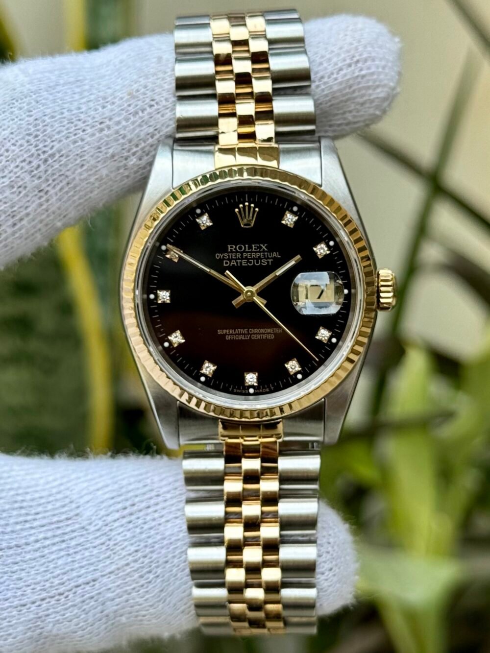 ROLEX DateJust 16233 Black Diamond Dial Swiss Mens Gold/Steel