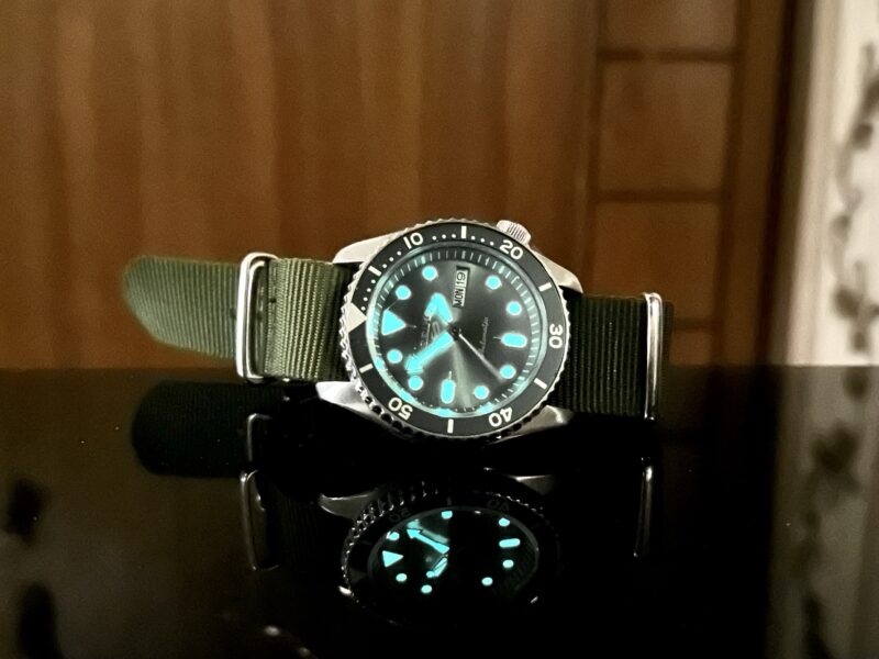 SEIKO 5 Sports Hulk SRPD61 - Image 2
