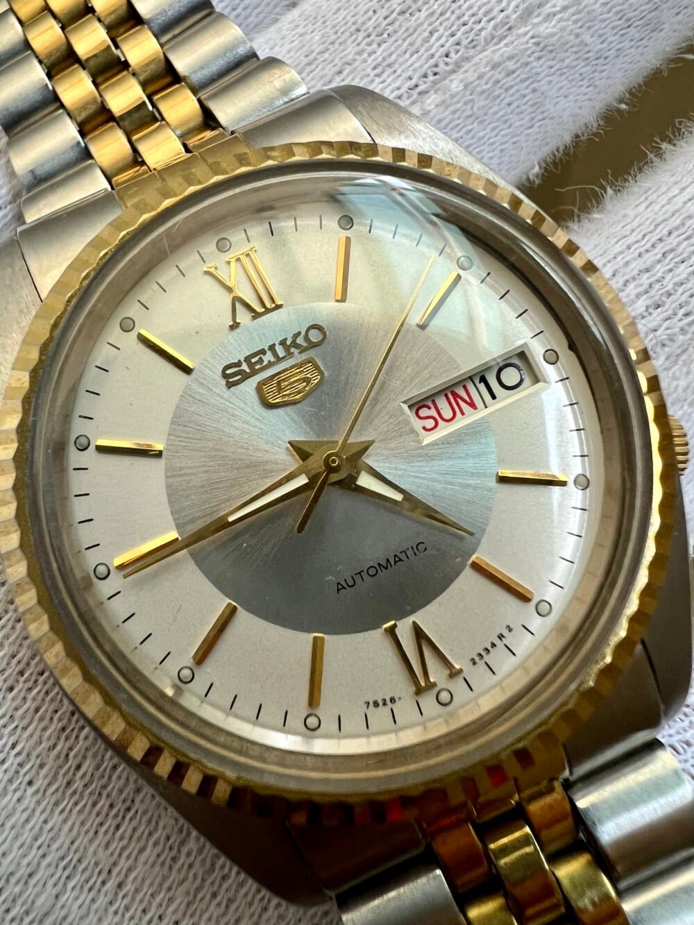 Seiko 5 Japan Dual Tone Dome Glass Fluted Bezel – photo 5