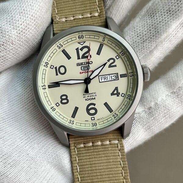 SEIKO 5 Sports Japan Euro Edition SRP635K1