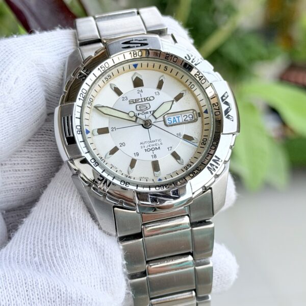 SEIKO 5 Sports SNZJ03 Silver Dial Compass Bezel 42mm Automatic Japan Mens